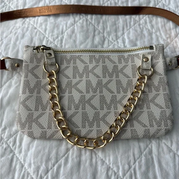 Michael Kors Cream and Brown Belt Bag with Gold Chain - Picture 3 of 10